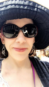 Meet your Posher, Lisa